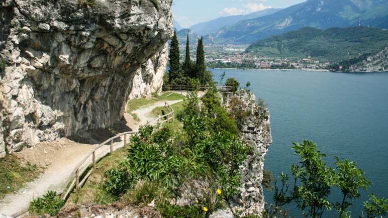 Die alte Ponalestraße vom Ledrotal nach Riva del Garda