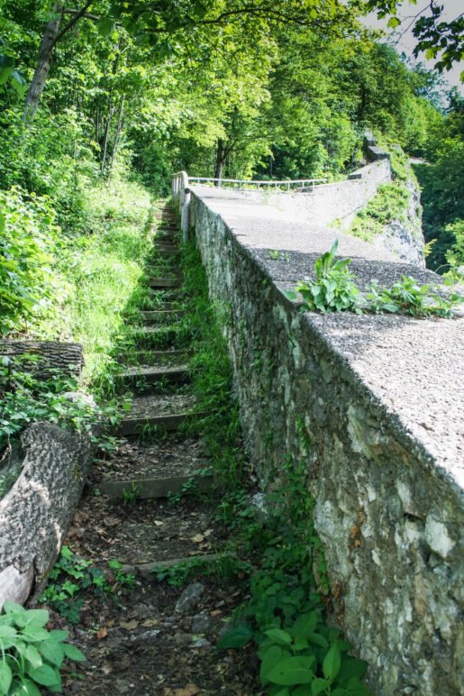 AUf dem Basteiweg, direkt entlang der Wehrmauer