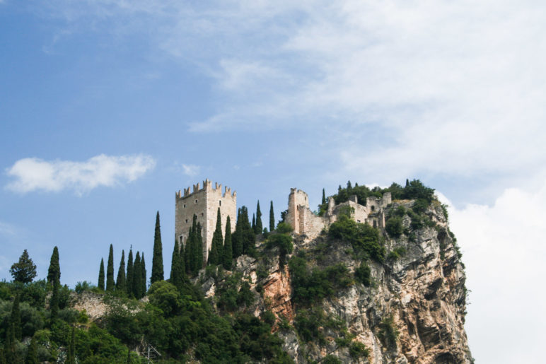 Die Burg Arco von Arco aus gesehen