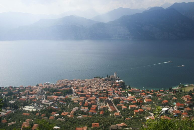 Blick auf Malcesine am Gardasee