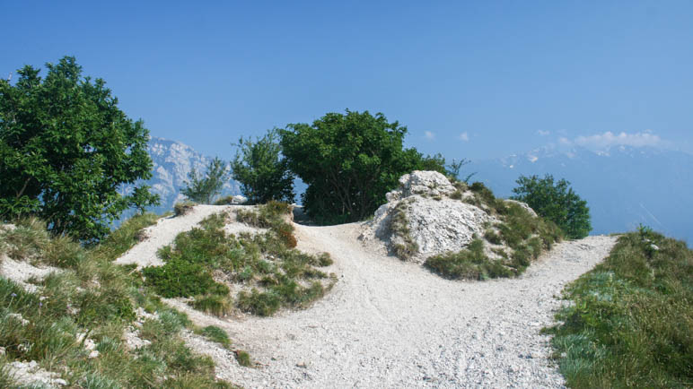 Die Punta Larici hoch über dem Gardasee