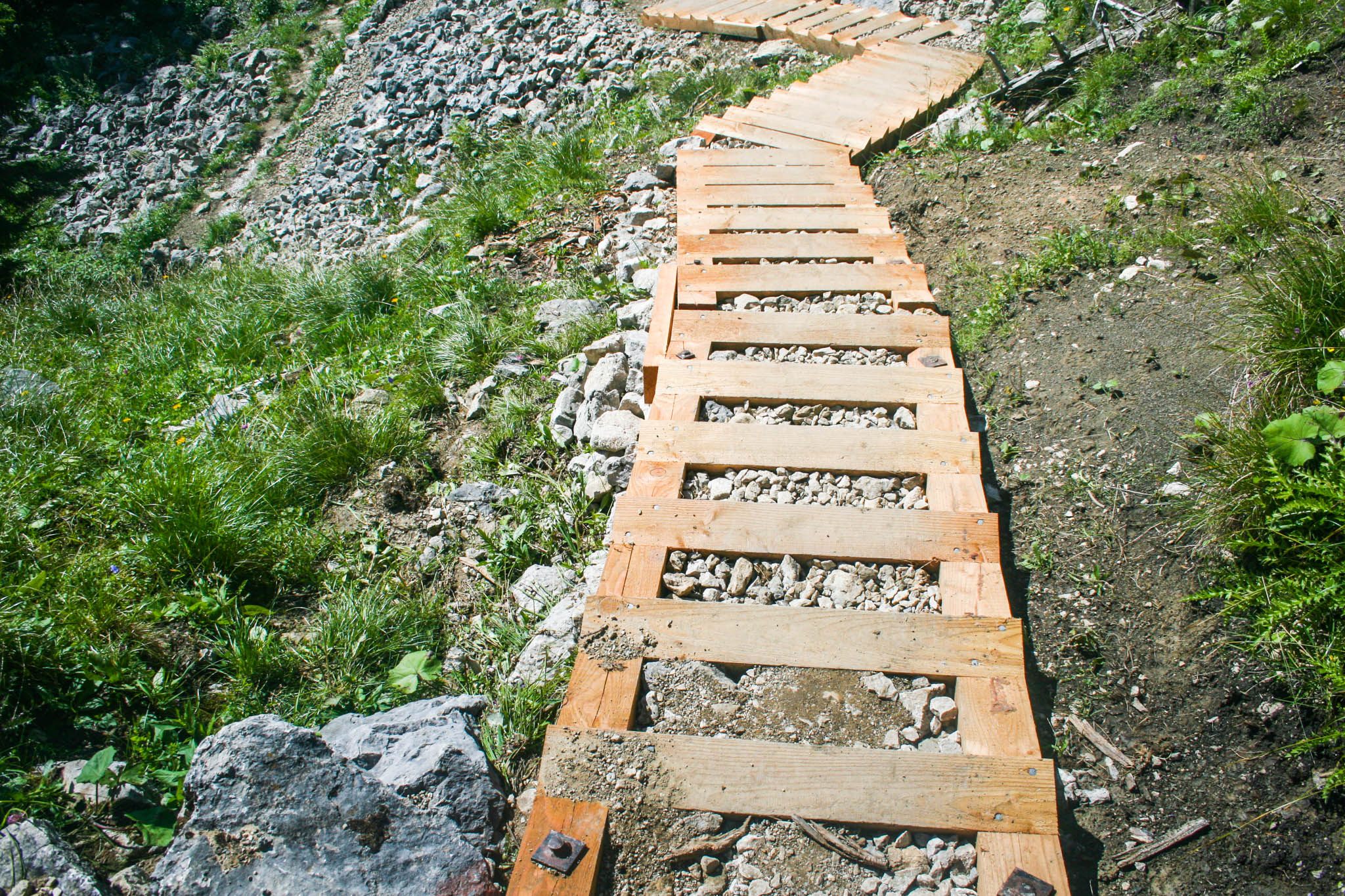 So leichts ist's nicht immer: Treppen auf dem Weg hoch So leichts ist's nicht immer: Treppen auf dem Weg hoch