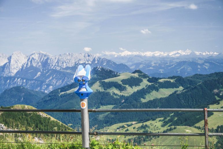 Bei guter Sicht reicht der Fernblick vom Wendelstein bis zum Großglockner und Großvenediger