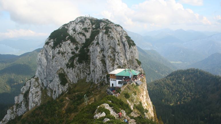 Buchstein und Tegernseer Hütte, vom Roßstein aus gesehen