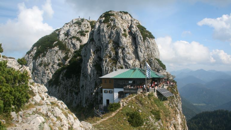 Die Tegernseer Hütte vor dem Buchstein