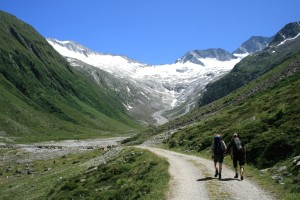 Wir wandern im Furtschaglboden in Richtung Furtschaglhaus