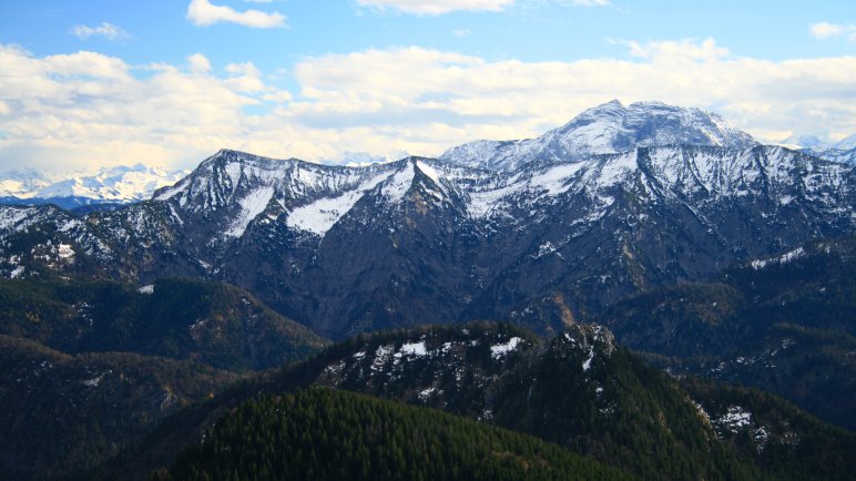 Aussicht vom Hirschberg Gipfel auf die Alpen