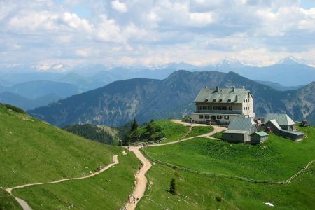 Das Rotwandhaus unterhalb des Rotwand-Gipfels