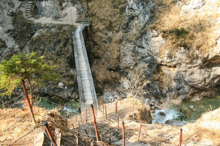 Die Brücke über den Sparchenbach