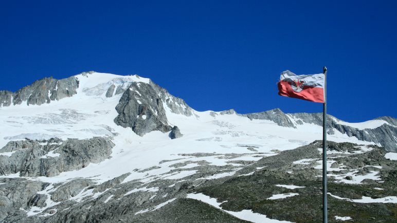 Hochsommerliches Wetter auf 2295 Metern: Am Furtschaglhaus in Tirol