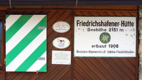 Nicht ganz eindeutig: Die Höhenangaben der Friedrichshafener Hütte