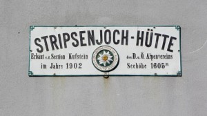 Wie hoch liegt die Stripsenjochhütte denn nun?