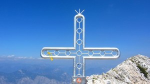 Das Gipfelkreuz der Cima Valdritta, höher geht es am Monte Baldo nicht mehr