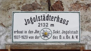 Da sammer: Das Schild am Ingolstädter Haus