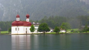 Die berühmte Kirche St. Bartholomä am Königssee