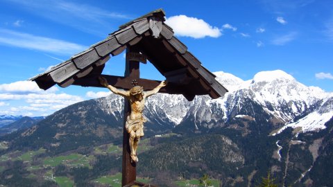 Das Gipfelkreuz des Grünstein