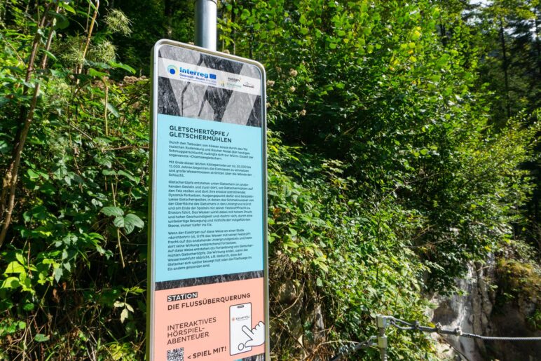 Informationstafel zur Entstehung der Gletschertöpfe