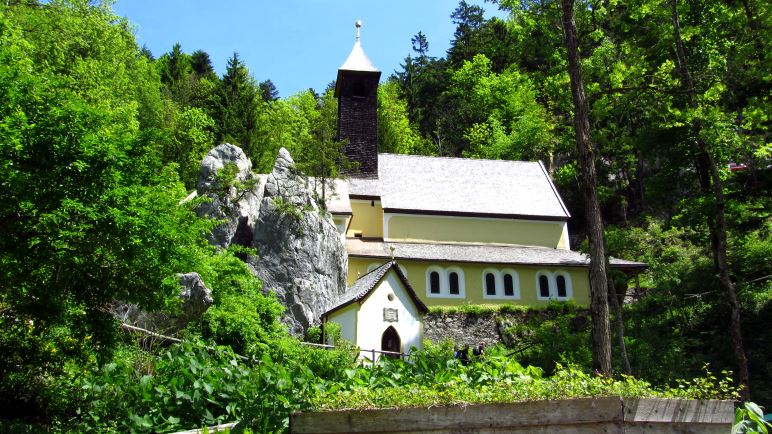 Unser heutiges Ziel. Der Klobenstein mit samt der Kirche und der Kapelle