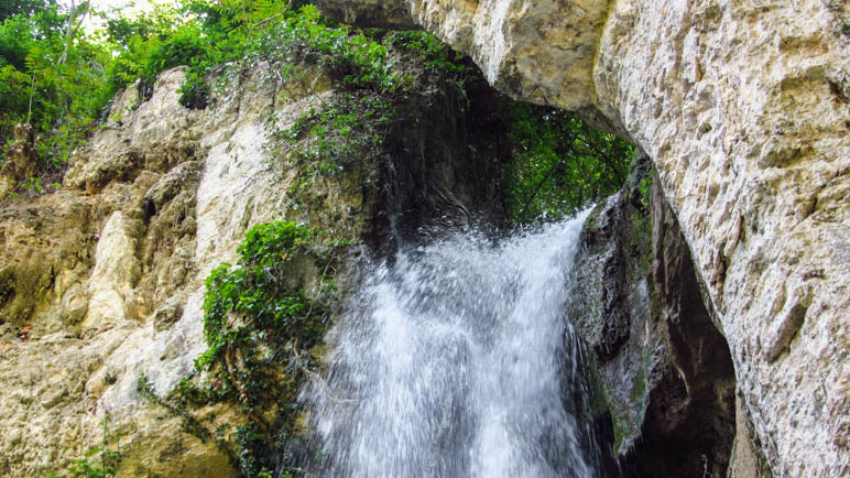 Die Cascata Verde im Parco delle Cascate in Molina