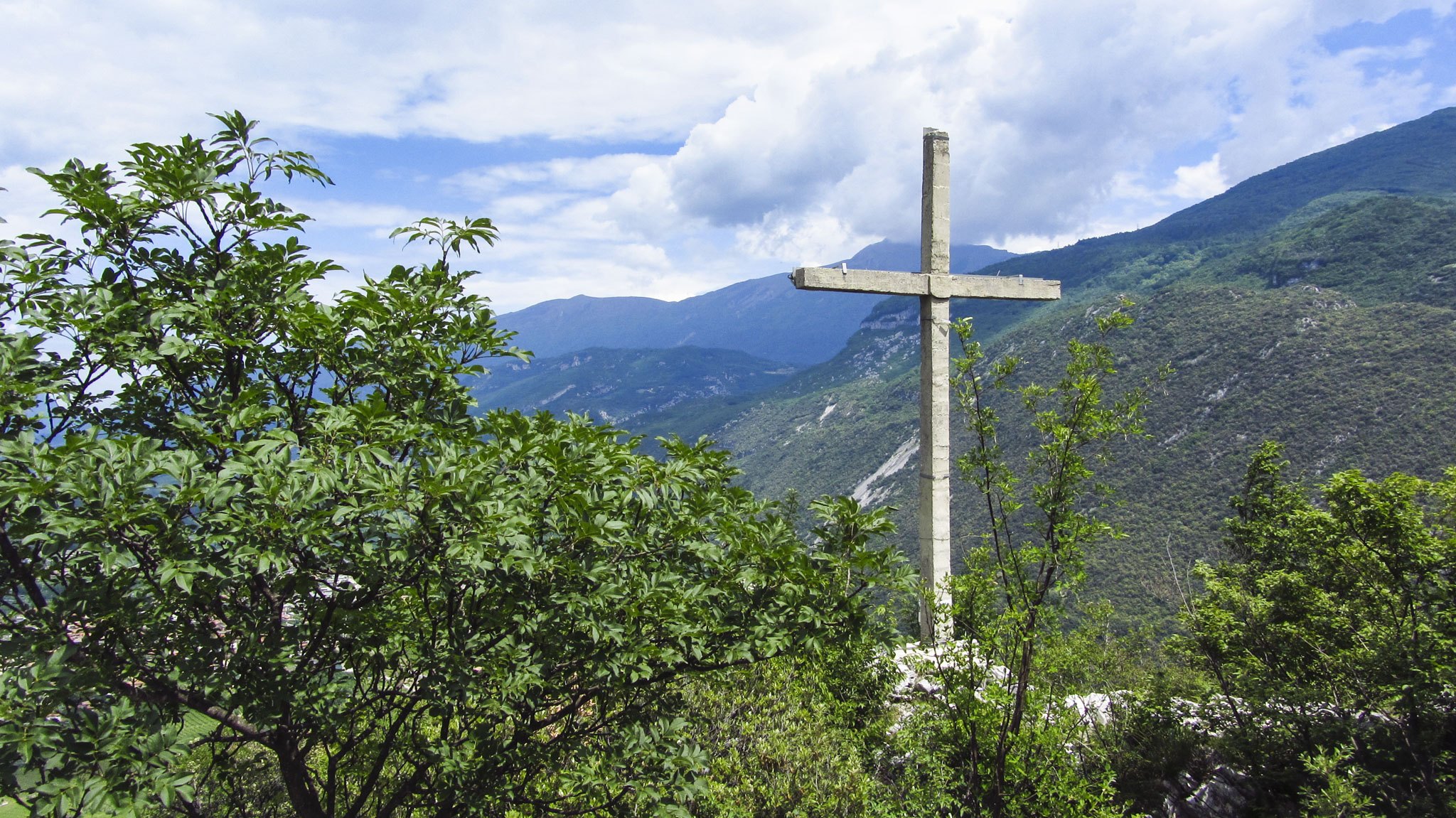 Wanderung von Ceniga auf den Monte Colt bei Arco aufdenberg.de