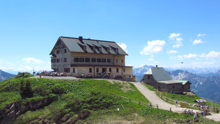 Da geht's heute hin: Das Rotwandhaus, zu dem wir vom Spitzingsee aus wandern