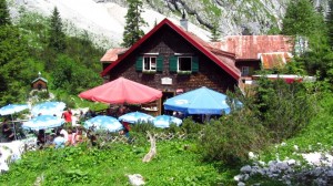 Die alte Höllentalangerhütte ist das Ziel der heutigen Wanderung