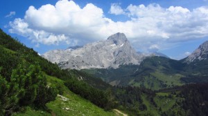 Blick zum Torstein, den wir auch von der Hofpürglhütte immer im Blick hatten. Die Hütte sieht man auch schon ganz klein