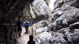 Auf dem Weg durch die Klamm.