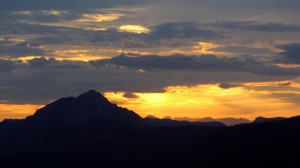 Sonnenaufgang an der Gablonzer Hütte
