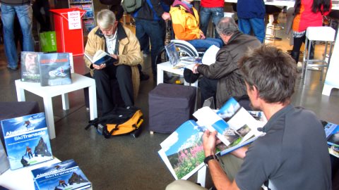 Probelesen von Wanderbüchern und Bildbänden Probelesen von Wanderbüchern und Bildbänden