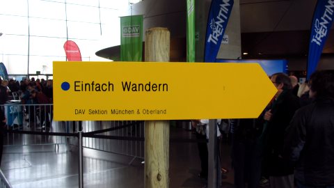Wenn Ihr den Wegweiser nicht mehr braucht, bekomme ich den dann? Wenn Ihr den Wegweiser nicht mehr braucht, bekomme ich den dann?