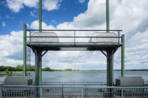 Am Wehr, der Blick geht nach Osten