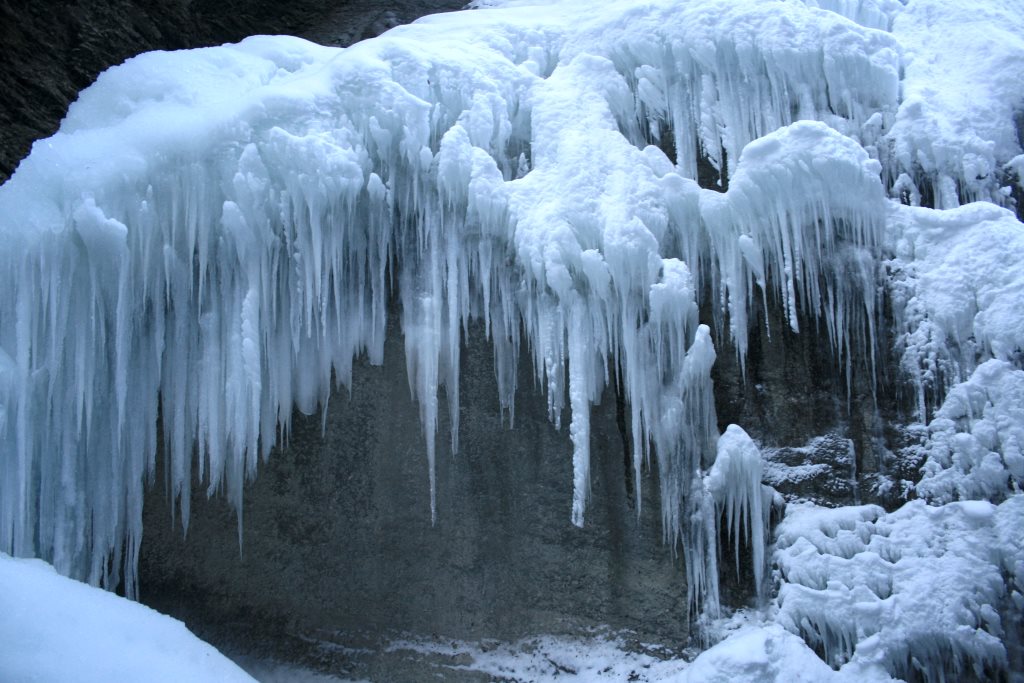 Wilde Eiszapfen in der Partnachklamm