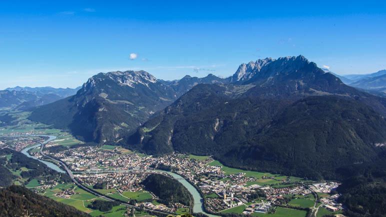 Die Stadt Kufstein und das bekannte Gebirgsmassiv