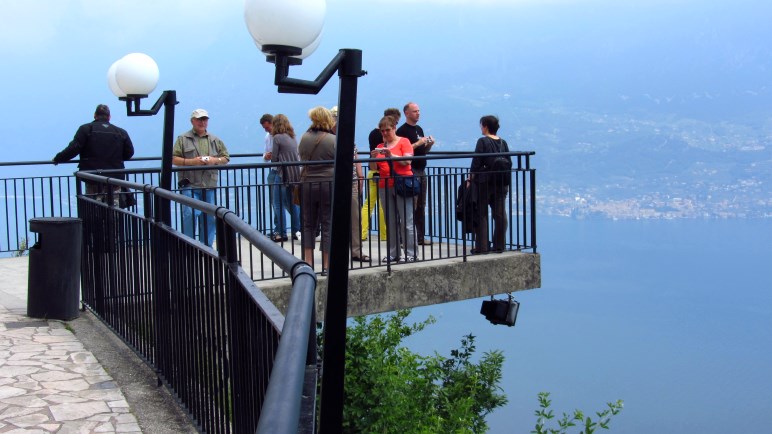 Die Schauderterrasse des Hotels Paradiso