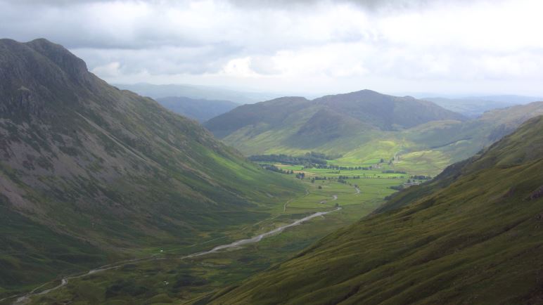 Blick über das Tal in Richtung Great Langdale