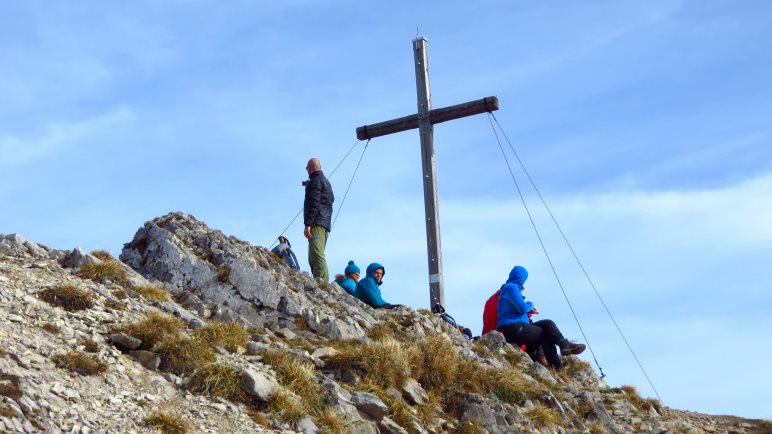 Das Gipfelkreuz des Hinteren Sonnwendjochs