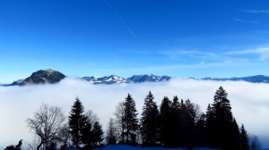 Oberhalb des Nebels! Zum ersten Mal Bergblick!