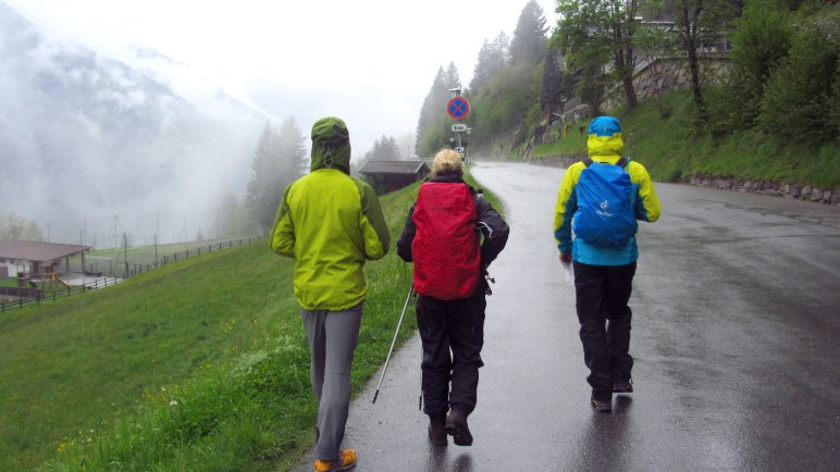 Regen-Blogger: Regnet es eigentlich immer, wenn Blogger zusammen wandern?