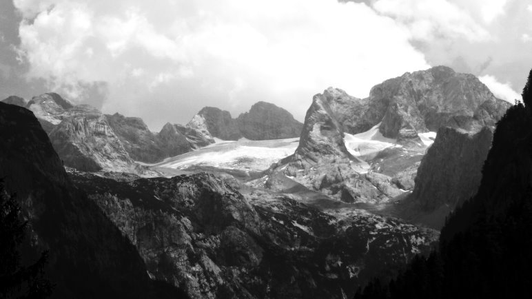 Blick auf den Gosau-Gletscher im Dachsteingebiet