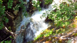 Kleiner Wasserfall