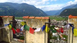Schöner Ausblick nach Norden über die Stadt Bruneck ins Ahrntal