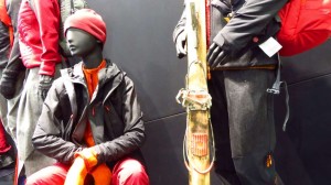 Traditionelles Skiwerk bei Salewa
