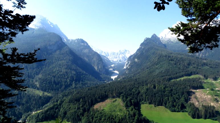 Der Blick ins Wimbachgries zwischen Watzmann und Hochkalter