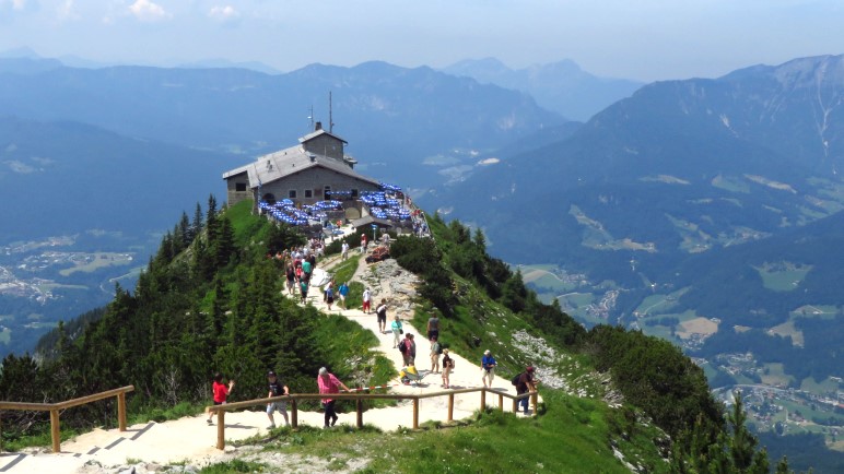 Das Ziel der heutigen Wanderung: Das Kehlsteinhaus oberhalb von Berchtesgaden