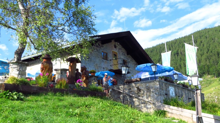 Die Albert-Link-Hütte am Spitzingsee. Ein ebenso leicht zu erreichendes wie lohnenendes Wanderziel.