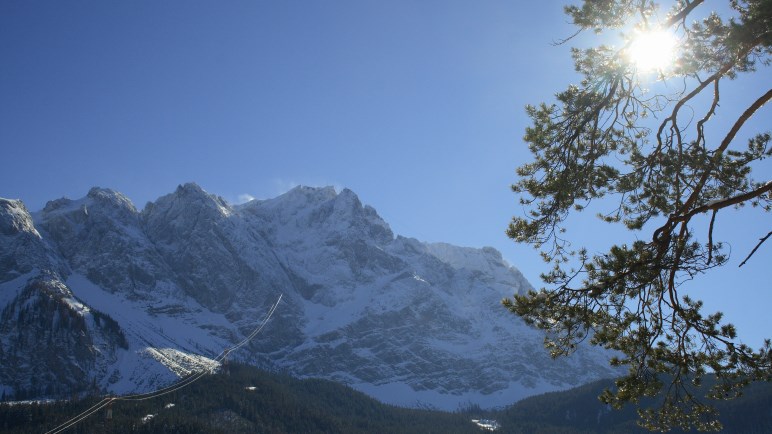 Diesen tollen Zugspitzblick hatte ich auf der Wanderung rund um den Eibsee