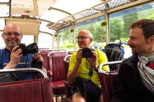 Kameracheck im Nstalgiebus von Pertisau zur Gramaialm