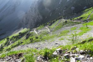Ein Blick zurück auf den Aufstiegsweg zum Lamsenjoch, den wir am Vortag gegangen sind