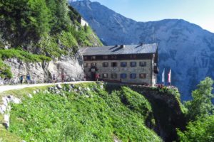 Am Karwendelhaus angekommen